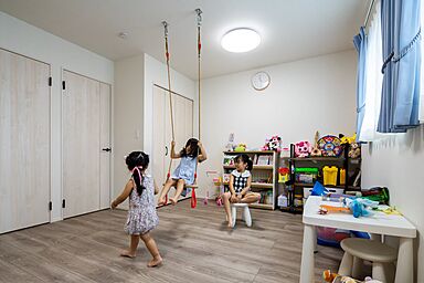 株式会社ビルドアートの施工事例「ファミリークローゼットと分離型洗面室のある家事動線に優れた家」の画像7