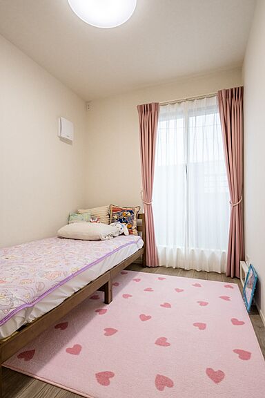 株式会社ビルドアートの施工事例「ファミリークローゼットと分離型洗面室のある家事動線に優れた家」の画像8
