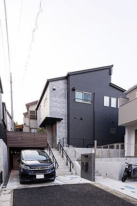 株式会社ビルドアートの施工事例「リビングと一体化した10帖ウッドデッキで、家族がのびのび暮らす2階建て」の画像10