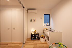 株式会社ビルドアートの施工事例「旗竿地と擁壁の難条件を克服。窓いっぱいの開放的な2階リビング」の画像9
