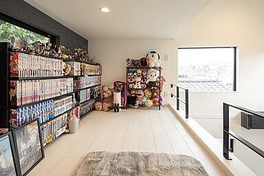 株式会社ビルドアートの施工事例「高い位置の窓と吹き抜けで叶えた、狭小地でも明るい2階リビングの家」の画像5