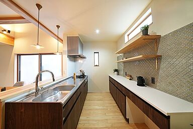 株式会社リソーケンセツの施工事例「埼玉県さいたま市|34坪 2階建て4LDK|家族と猫が心地よく暮らす無垢の家」の画像1