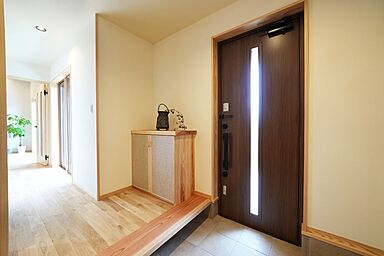 株式会社リソーケンセツの施工事例「千葉県野田市|42坪 平屋住宅5LDK|親子三世代が暮らす無垢の家」の画像4