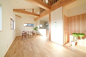 株式会社リソーケンセツの施工事例「埼玉県春日部市|39坪 2階建て4LDK|2階リビングの2世帯住宅」のメイン画像