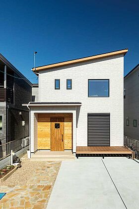 株式会社フィックスホームの施工事例「眺望と開放感に包まれる、心地よさを追求した住まい」の画像2