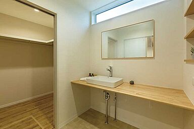 株式会社フィックスホームの施工事例「眺望と開放感に包まれる、心地よさを追求した住まい」の画像7