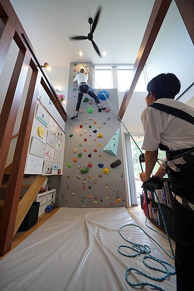 グラントモノ建築設計事務所 【軽井沢スタジオ】の施工事例「ナチュラルモダン/趣味/間取り図有 浅間山の風景に魅せられ移住、五感が喜ぶ暮らし」の画像3