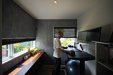 グラントモノ建築設計事務所 【軽井沢スタジオ】の施工事例「ナチュラルモダン/趣味/間取り図有 浅間山の風景に魅せられ移住、五感が喜ぶ暮らし」の画像8