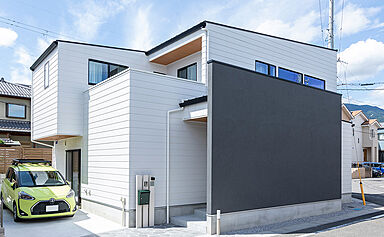 アートハウスの施工事例「中庭がある家族も空間も繋がる家」の画像5