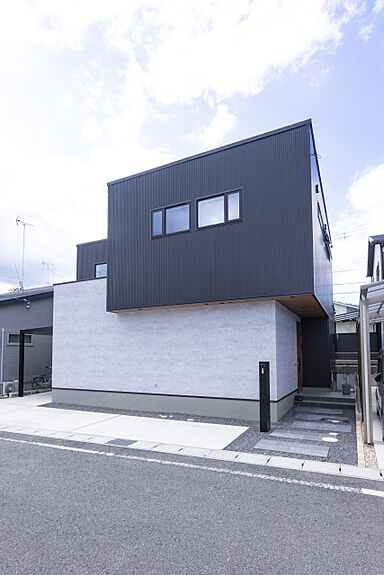アートハウスの施工事例「中庭のあるスキップフロアの家」の画像5