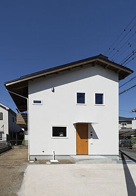 ゆたか建設株式会社 Yutakaの施工事例「住みながらカスタマイズする家」のメイン画像