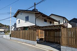 ゆたか建設株式会社 Yutakaの施工事例「えんとつのある仲良しの家」の画像