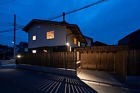 ゆたか建設株式会社 Yutakaの施工事例「えんとつのある仲良しの家」の画像1