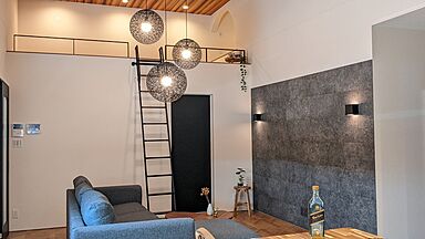 株式会社明治住建の施工事例「平屋で暮らす。ロフトで遊ぶ住まい。」の画像2