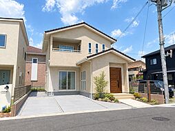 株式会社明治住建の施工事例「延床33坪 玄関からキッチンへ直接アクセスできる、暮らしやすさにこだわった住まい」の画像