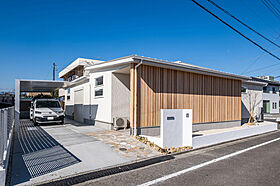 ぽっくハウスの施工事例「中庭で家族がつながる、ロフト付き1.5階建て」のメイン画像
