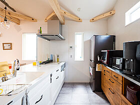 株式会社細田工務店の施工事例「DIYを楽しむ、カリフォルニアスタイルの住まい/神奈川県 O様邸」の画像2