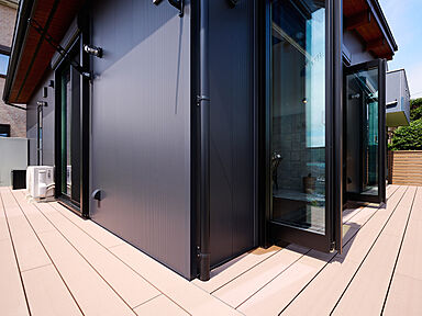 株式会社細田工務店の施工事例「海の見える眺望豊かな平屋の住まい/神奈川県横須賀市 S様邸」の画像1