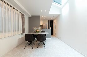 株式会社細田工務店の施工事例「間口4.2mに建つ、最大限に敷地を活かした住まい」の画像2