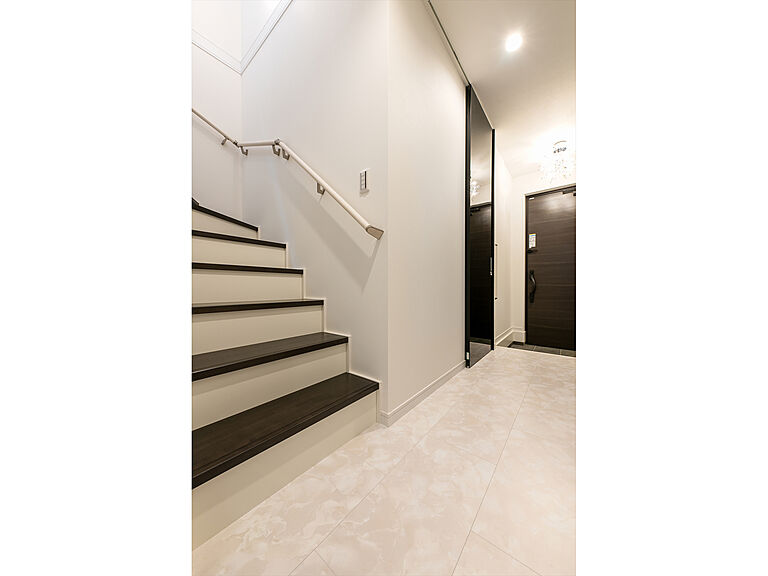 株式会社細田工務店の公式画像_階段4