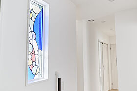 株式会社細田工務店の施工事例「好きなものだけに囲まれた2階リビングの住まい」の画像2