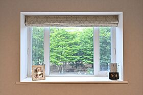 株式会社細田工務店の施工事例「家に帰るのがうれしくなる、中庭をのぞむ「コの字型」の家」の画像2