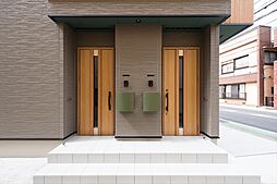 積水ハウス シャーウッド三島展示場の施工事例「プライベート空間を保ちつつ、自然と家族が集う二世帯住宅」の画像