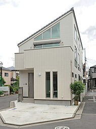 ウィザースホーム 藤沢展示場の施工事例「間口約5mの外観からは想像できない大空間」の画像