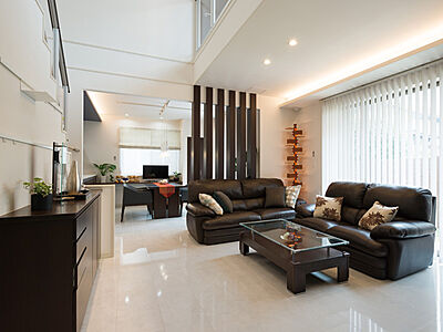 ホテルライクスタイルのリビング ウィザースホーム 甲府展示場の事例画像