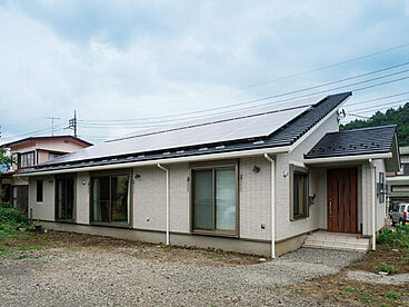 ウィザースホーム 市原展示場の施工事例「大容量太陽光発電と高断熱の平屋」の画像