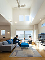 シンプルモダンスタイルのリビング ウィザースホーム 千葉展示場の事例画像