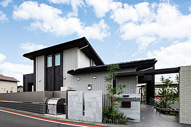 ウィザースホーム 柏展示場の施工事例「自然素材と全館空調で家中の空気を健やかに。 愛犬も暮らしやすい理想的な家」の画像1