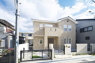 地元密着 創業67年のミヤウチ建設株式会社の施工事例「ホームシアターがある家」の画像