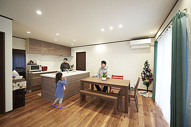 地元密着 創業67年のミヤウチ建設株式会社の施工事例「いつでも家族の顔が見れる「平屋」」の画像1