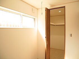 地元密着 創業67年のミヤウチ建設株式会社の施工事例「回遊動線と勾配天井のLDKが魅力な平屋」の画像3