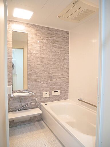 地元密着 創業67年のミヤウチ建設株式会社の施工事例「回遊できる大容量ウォークインクローゼットがあるお家」の画像7