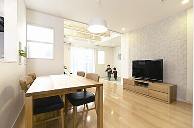 地元密着 創業67年のミヤウチ建設株式会社の施工事例「勾配天井のリビングがある家」の画像2