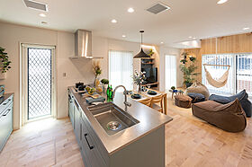 ヤマト住建 立川住宅展示場の施工事例「四季を楽しむログハウス風の家」の画像2