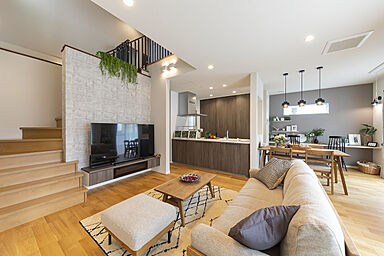 ヤマト住建株式会社の施工事例「家族が集うアウトドアリビングのある家」の画像1