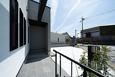 ヤマト住建 住まいのギャラリー高崎店の施工事例「安心と快適性で暮らしが豊かになる平屋の家」の画像1
