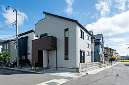 ヤマト住建 住まいのギャラリー高崎店の施工事例「陽だまりのリビングで暮らす年中快適な住まい」の画像