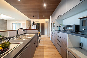 ヤマト住建株式会社の施工事例「陽だまりのリビングで暮らす年中快適な住まい」の画像3