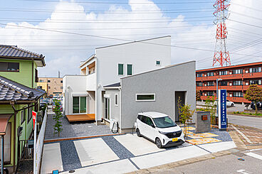 ヤマト住建株式会社の施工事例「多彩な空間を楽しめる、伸びやかな住まい」の画像