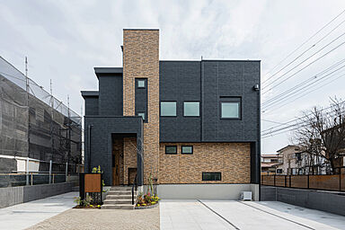 ヤマト住建 住まいのギャラリー姫路店の施工事例「ウッドデッキが彩る解放感あふれる住まい」の画像