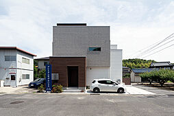 ヤマト住建 厚木住宅展示場の施工事例「柔軟な空間設計が生きる、家族団らんを楽しむ住まい」の画像