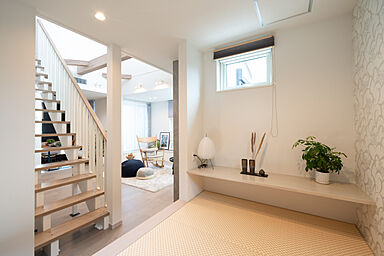 ヤマト住建 住まいのギャラリー神戸鈴蘭台店の施工事例「アウトドア空間と暮らす、朗らかな住まい」の画像3