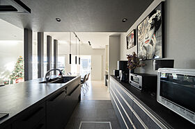 ヤマト住建株式会社の施工事例「美しさを極めた、アーティスティックな室内空間」の画像2