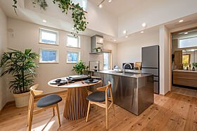 ヤマト住建株式会社の施工事例「高天井で叶える、伸びやかな住まい」の画像3