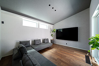 シンプルモダンスタイルのリビング ヤマト住建 住まいのギャラリー高崎店の事例画像