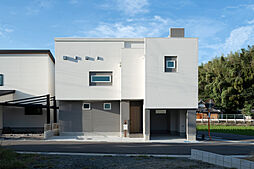 ヤマト住建株式会社の施工事例「和歌山県和歌山市|2階リビングで開放的なインナーガレージがある住まい」の画像